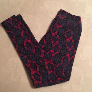 OS Leggings, Brand new, super cute Aztec print